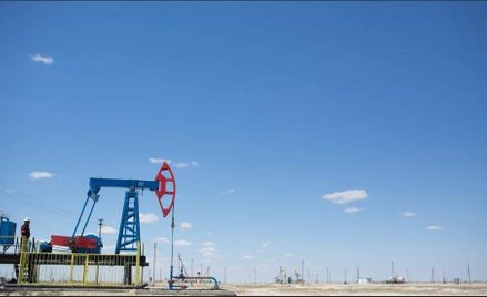 Iran pompuje coraz więcej ropy