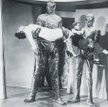 Tak wyobrażali sobie Marsjan scenarzyści „Najeźdców z Marsa” z 1953 roku...