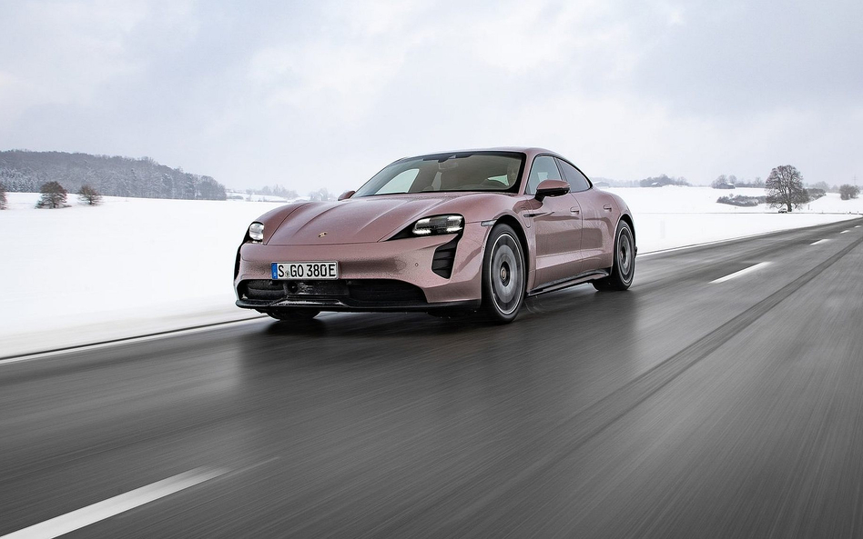 Porsche wprowadza podstawową wersję elektrycznego Taycana