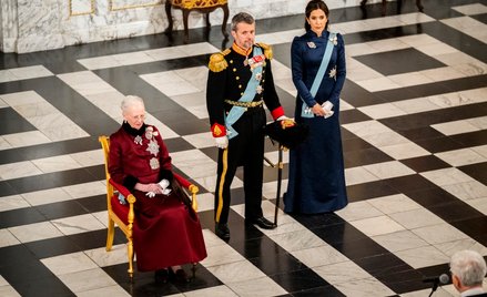 Królowa Małgorzata II zaskoczyła naród w sylwestrową noc, gdy ogłosiła, że abdykuje i pozostawi tron