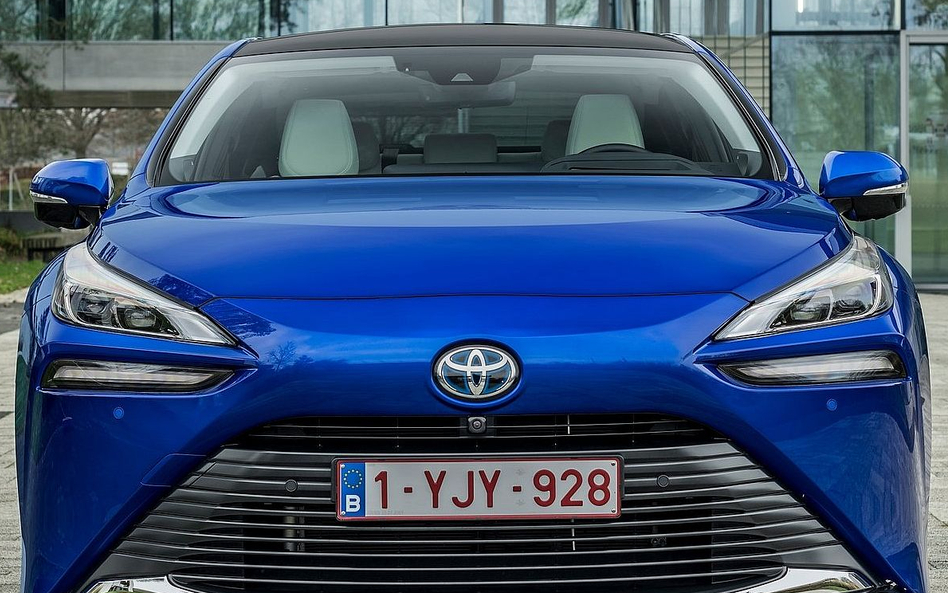 Toyota i inni japońscy producenci rozpoczynają prace nad bioetanolem