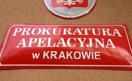 Prokuratura: łamie prawa pracowników