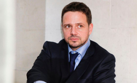 Trzaskowski: Można było wcześniej zadzwonić do Rabieja i Petru