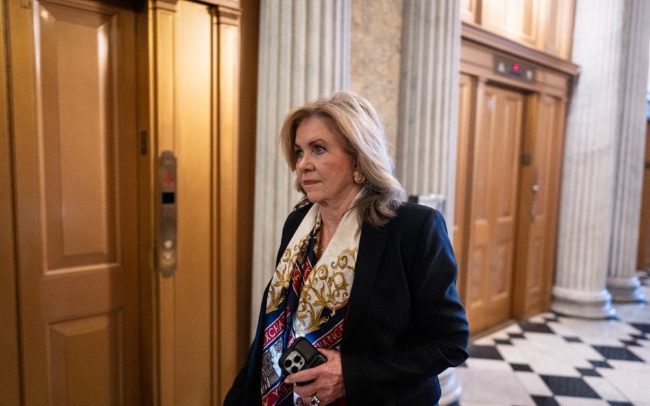 To nie jest nieszkodliwa halucynacja – napisała do szefa Google senator Marsha Blackburn