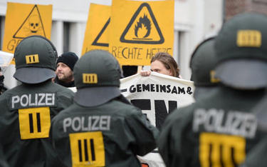Niemcy: Terroryzm zbliża populistów z lewa i prawa