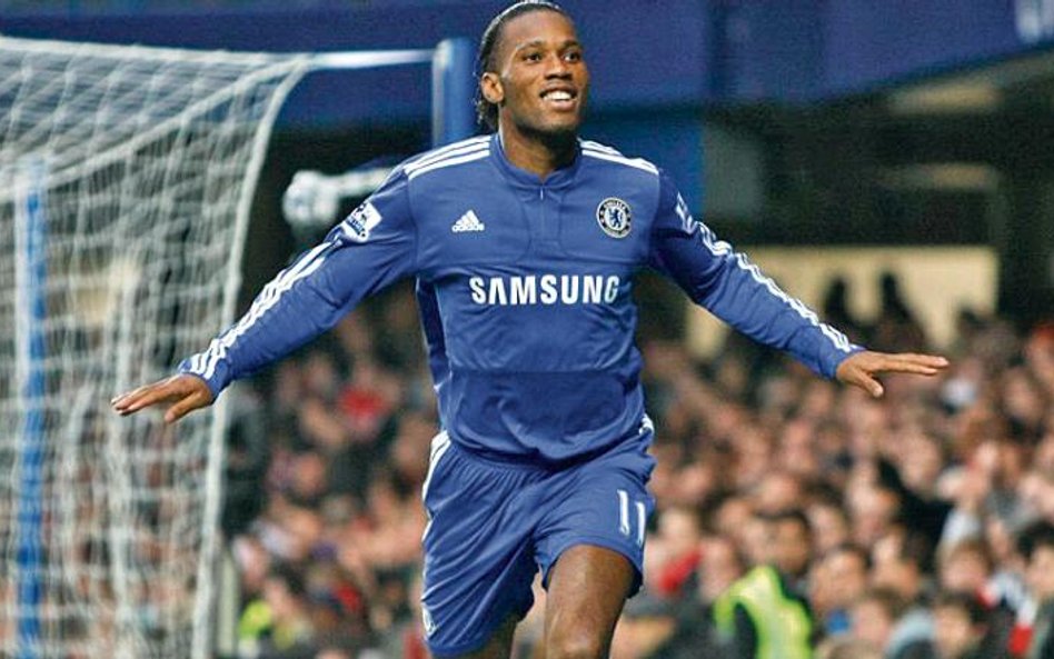 Didier Drogba z 17 golami jest wiceliderem klasyfikacji strzelców. Do Wayne,a Rooneya traci cztery b
