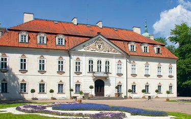 Pałac w Nieborowie zbudowany został pod koniec XVII wieku.