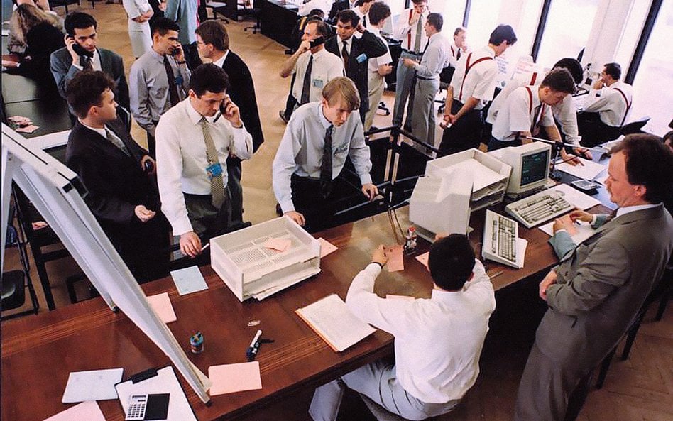 W 1993 r. odbyła się ostatnia sesja z maklerami w siedzibie GPW. Dzisiaj rynek to przede wszystkim z