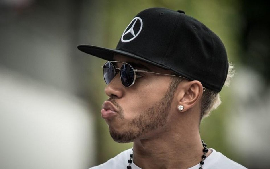 Lewis Hamilton chce być jak Senna