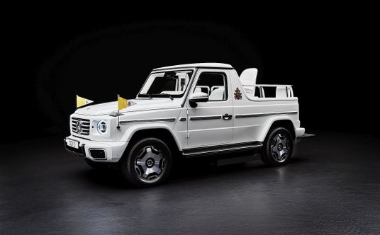 Elektryczny Mercedes klasy G Papamobile