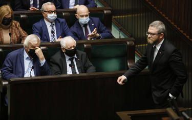Sondaż: PiS bez większości w Sejmie nawet z Konfederacją