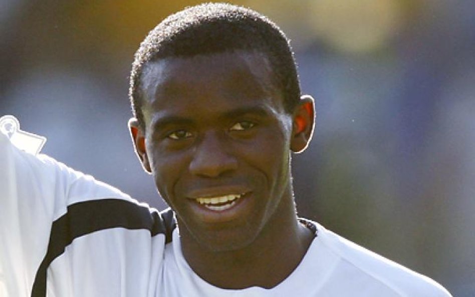 Fabrice Muamba przebywa w szpitalu w stanie krytycznym