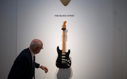 David Gilmour sprzedał wszystkie swoje cenne gitary