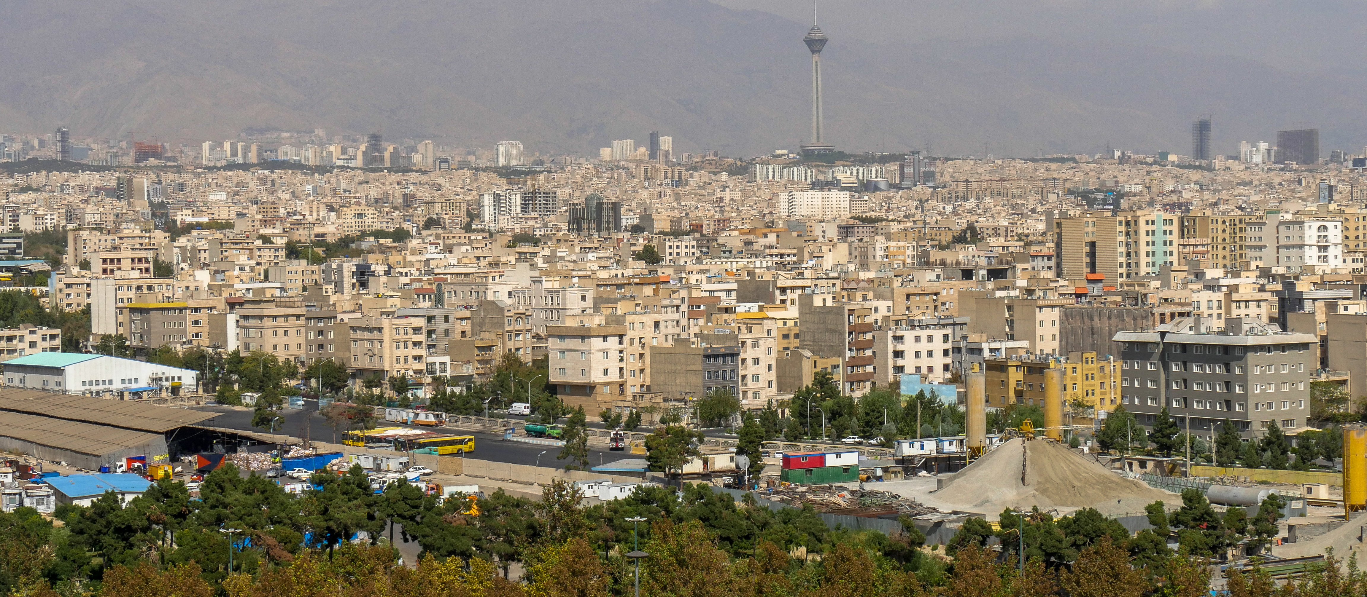 Jerzy Haszczyński: Trzy przyjaciółki z Teheranu