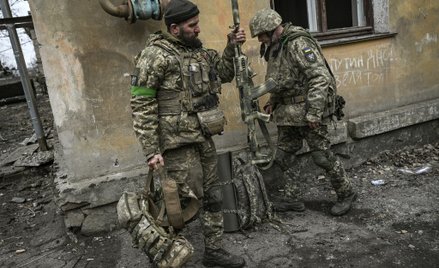 Walki w Bachmucie. Wagnerowcy dotarli do zakładu, który w grudniu odwiedził Zełenski