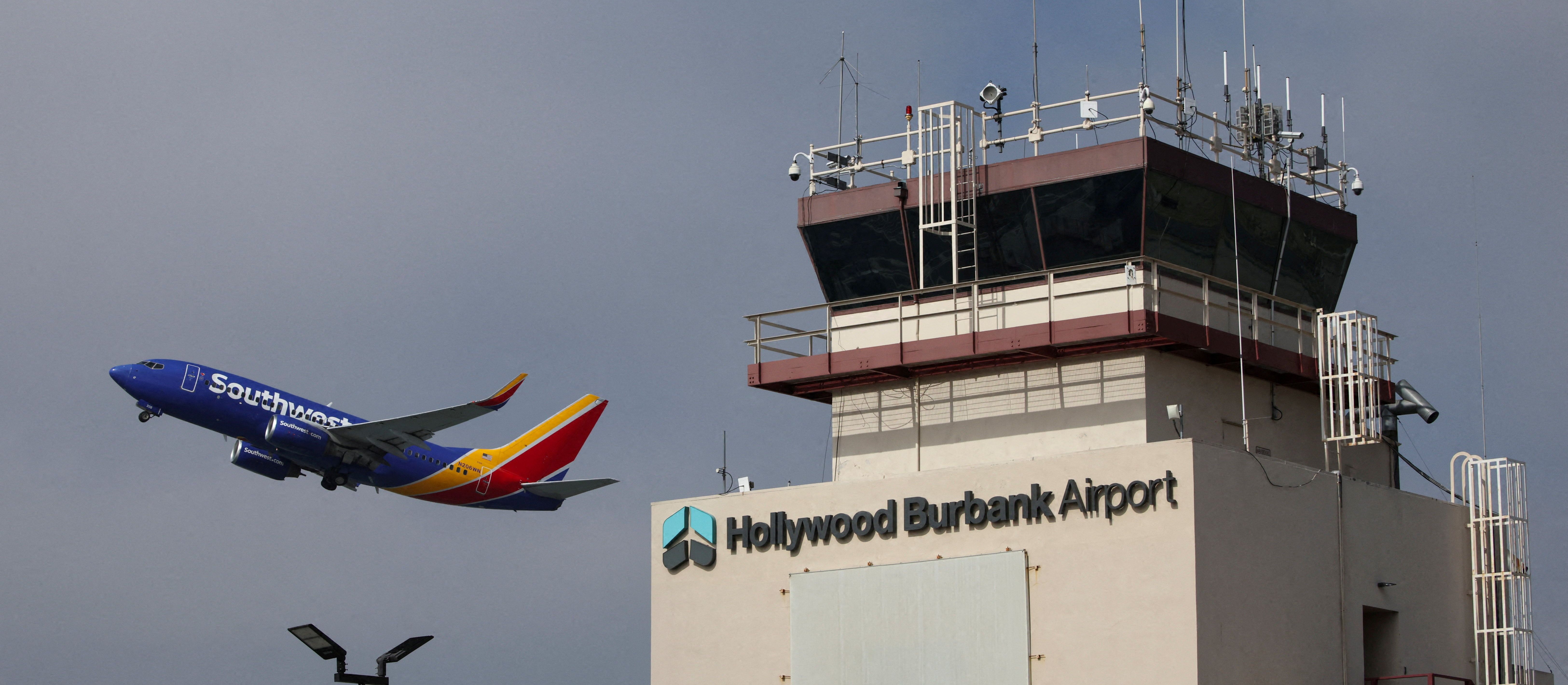 The largest US airports are expected to handle less  flights. This is the consequence  of the shutdown