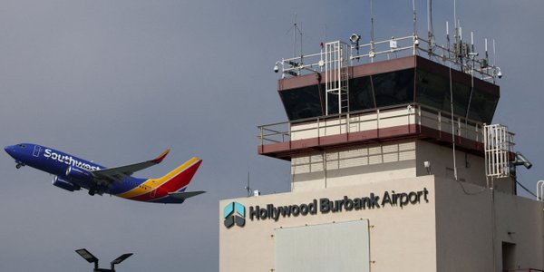 Największe lotniska USA mają obsługiwać mniej lotów. To skutek shutdownu