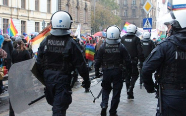 Wrocław: Szedł w kierunku Marszu Równości z nożami, krzyczał „Allah Akbar”