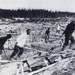 Więźniowie przy budowie Kanału Białomorsko-Bałtyckiego, 1932 rok