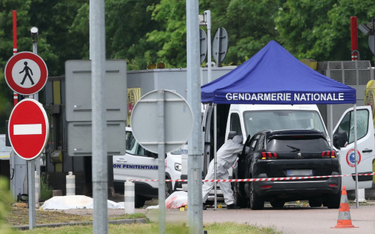 Zasadzka na więzienną furgonetkę we Francji. Zginęło dwóch funkcjonariuszy, więzień uciekł
