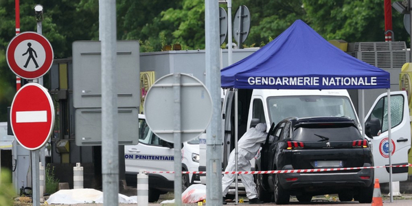 Atak na furgonetkę więzienną we Francji. Przestępcy uwolnili więźnia i zabili strażników