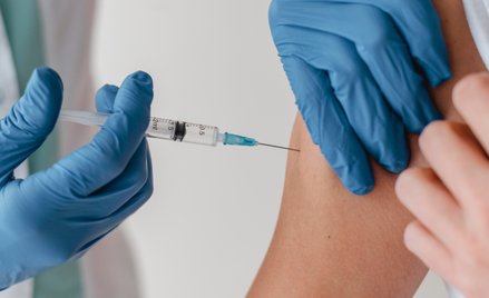 Szczepienia podróżnych w aptekach Dr. Max
