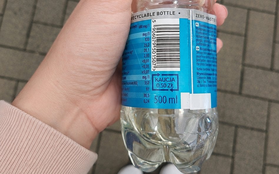 Kolejna wygodna zmiana w systemie kaucyjnym dotyczy butelkomatów i zwrotów na kartę
