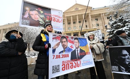 Protest zwolenników Micheila Saakaszwilego pod sądem w Tbilisi, 9 stycznia