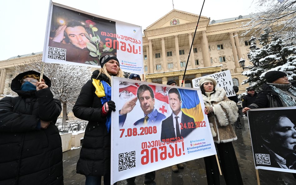 Protest zwolenników Micheila Saakaszwilego pod sądem w Tbilisi, 9 stycznia