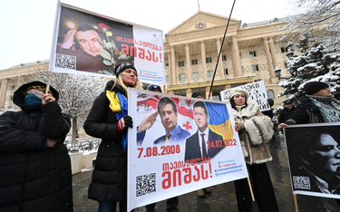 Protest zwolenników Micheila Saakaszwilego pod sądem w Tbilisi, 9 stycznia