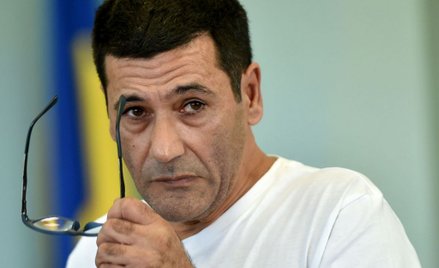 Francja: Zakładali maskę, udawali ministra, wyłudzali miliony