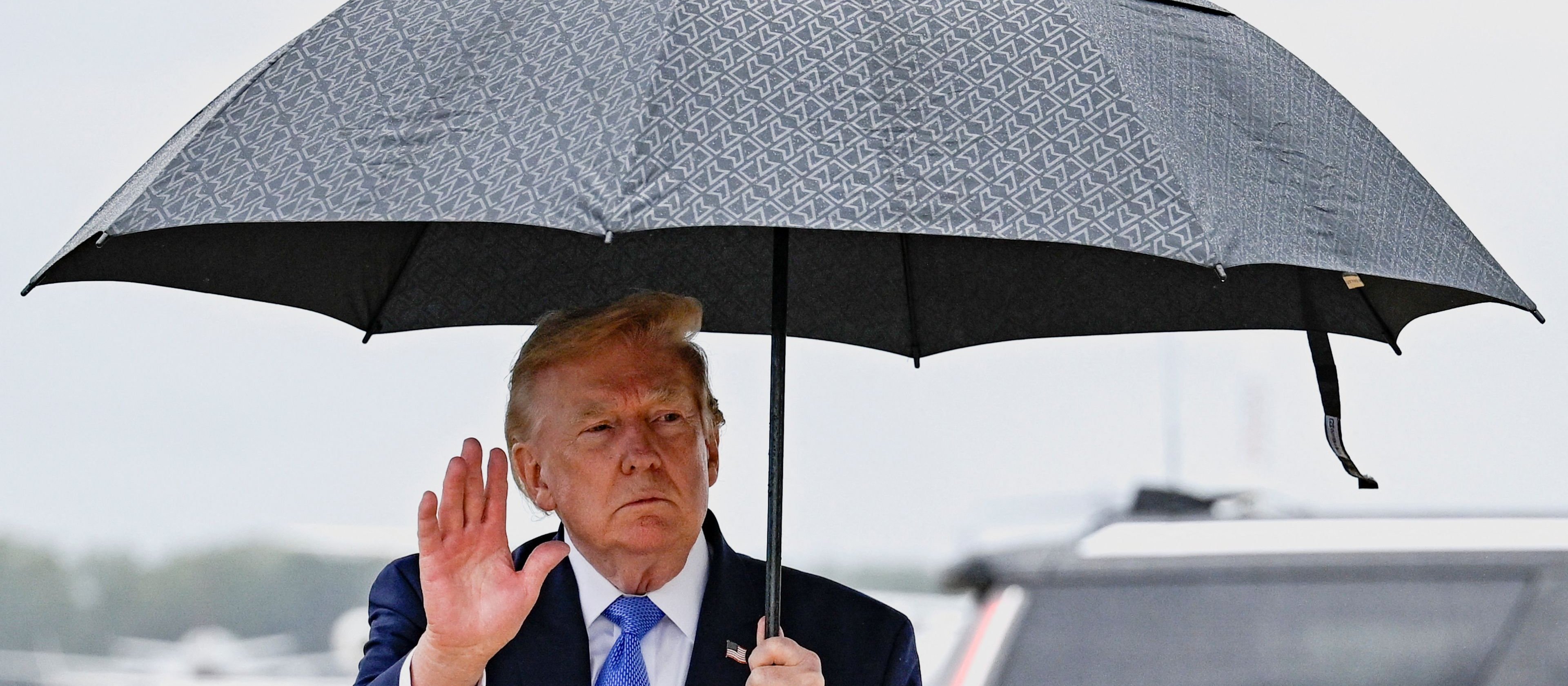Дональд Трамп и Республиканская партия в беде. Первый такой опрос почти за 10 лет