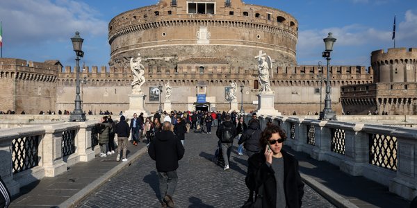 Kruk rozpycha się na rynku włoskim