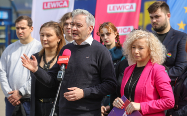 Współprzewodniczący Nowej Lewicy Robert Biedroń i minister ds. równości Katarzyna Kotula.