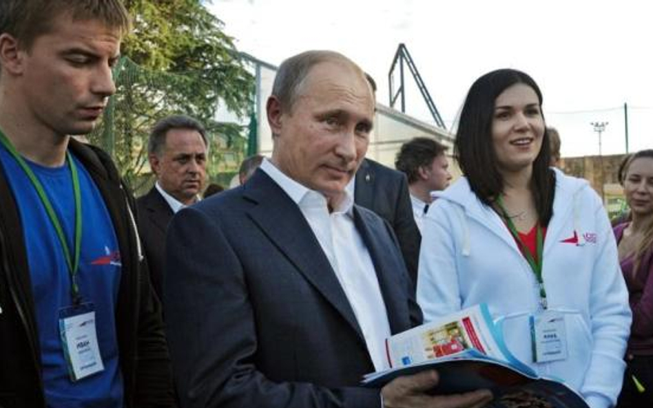 Rosjanie o Putinie: Zachód krytykuje go za niezależność