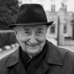 Prof. Kułakowski urodził się 10 sierpnia 1929 r. w Warszawie i przez całe życie był związany ze stol