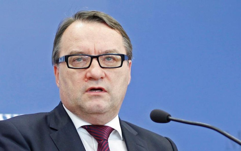 Biernacki: minister Kamiński się zagalopował