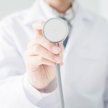 Wypowiadanie klauzuli opt-out: jak rząd rozgrywa protest lekarzy