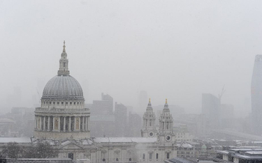 Snowmageddon w Wielkiej Brytanii. W Londynie testują narty