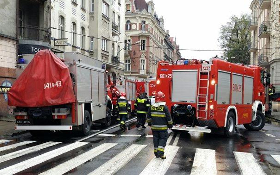 W akcji ratunkowej brało udział prawie 200 strażaków