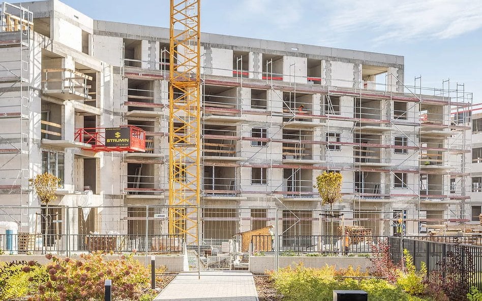 W scenariuszu bazowym rynek mieszkaniowy w tym roku czeka stabilizacja, ale nie można wykluczyć pono