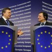 Wiktor Janukowycz i Jose Barroso (z prawej) w Brukseli