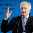 Szef MSW Niemiec: Migracja matką wszystkich problemów
