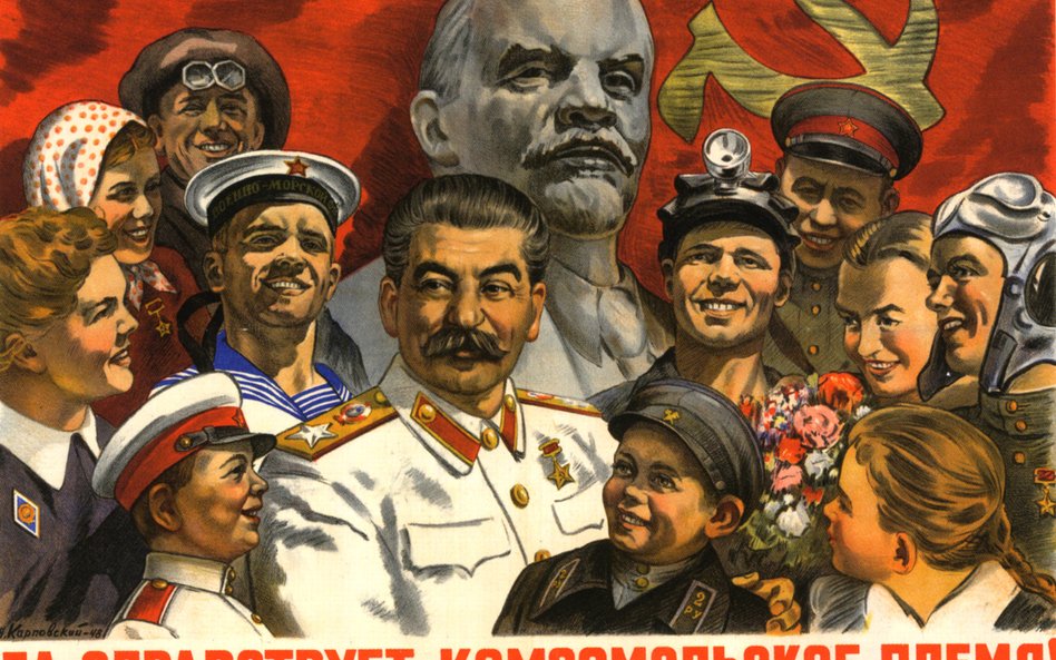 Stalin był przedstawiany przez sowiecką propagandę jako ojciec i opiekun wielu narodów i kultur ZSRR