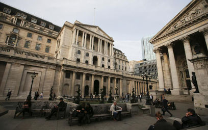 Bank Anglii odsuwa obniżkę