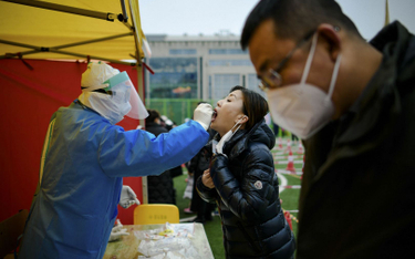 Koronawirus: Chiny ogłaszają wyniki masowego testowania na COVID w Tiencinie