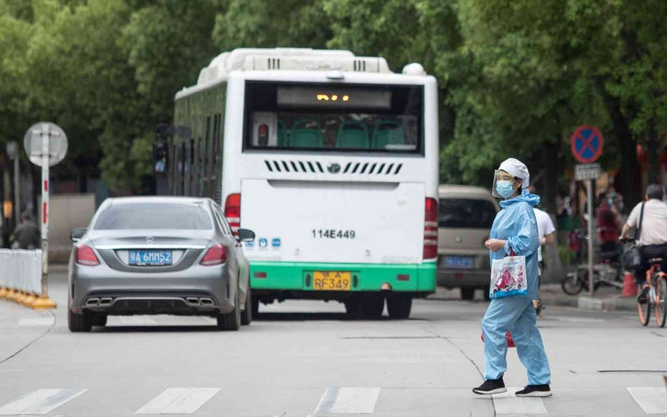 Wuhan planuje masowe testy na obecność wirusa. Potrwają 10 dni