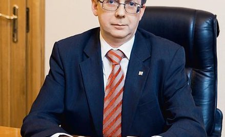 Nowy szef służby cywilnej Dobrosław Dowiat-Urbański chce zmienić system wynagrodzeń tak, by motywowa