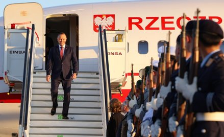 Czy Karolowi Nawrockiemu uda się wbić klin między Donalda Tuska a Radosława Sikorskiego? Wyjazd na s