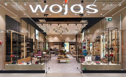 VRG widzi ożywienie w sklepach z odzieżą, Wojas nadrabia wrzesień